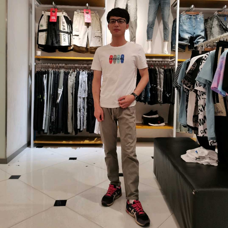 展昭的第三张照片--玉林王婆说媒